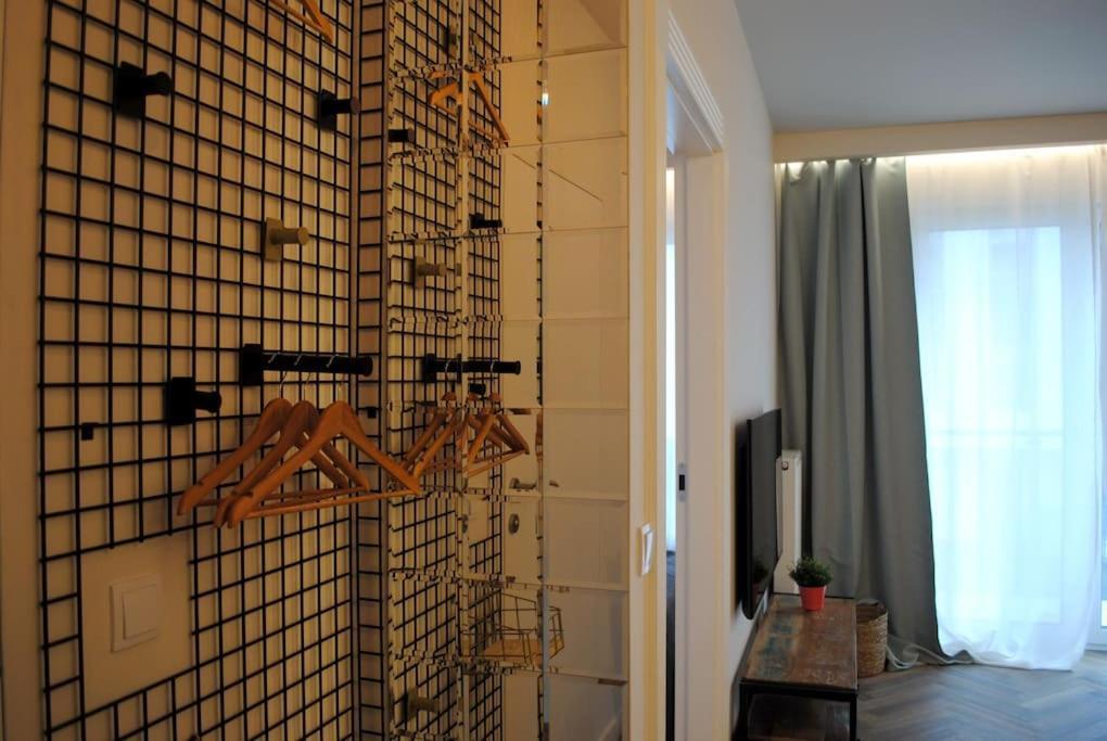 Art Marina Nad Rzeka Z Bezplatnym Parkingiem Apartment Wroclaw Ngoại thất bức ảnh
